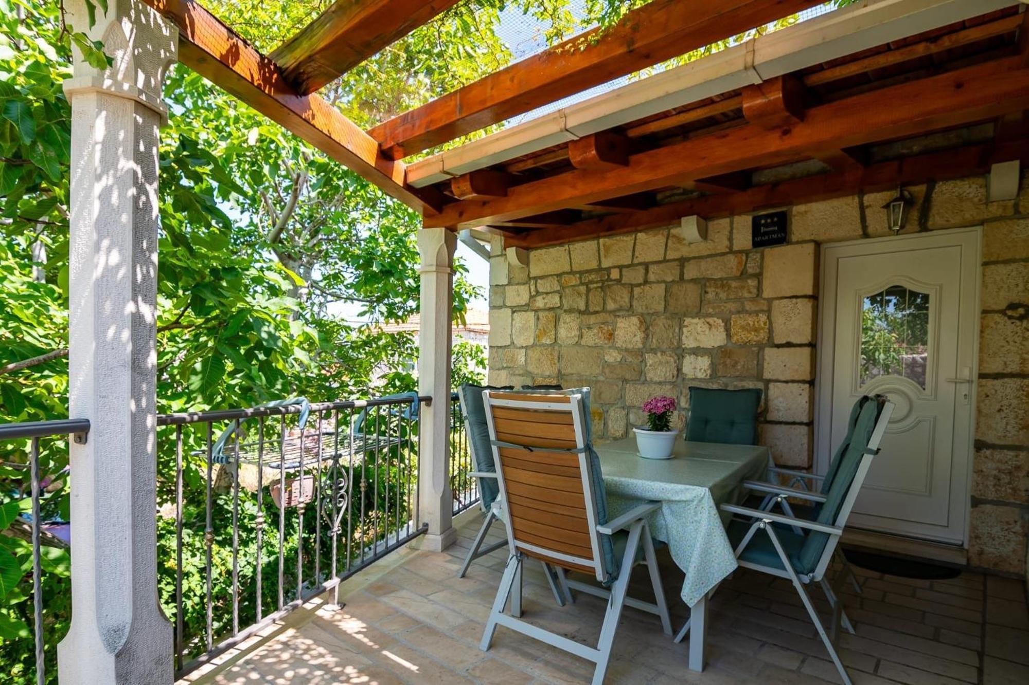 Apartments Kaja Postira Zewnętrze zdjęcie
